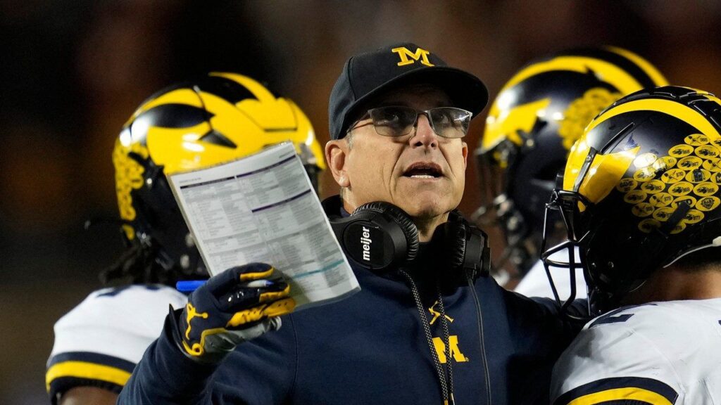 AP_Michigan_Football_Sign_Stealing_crop_1