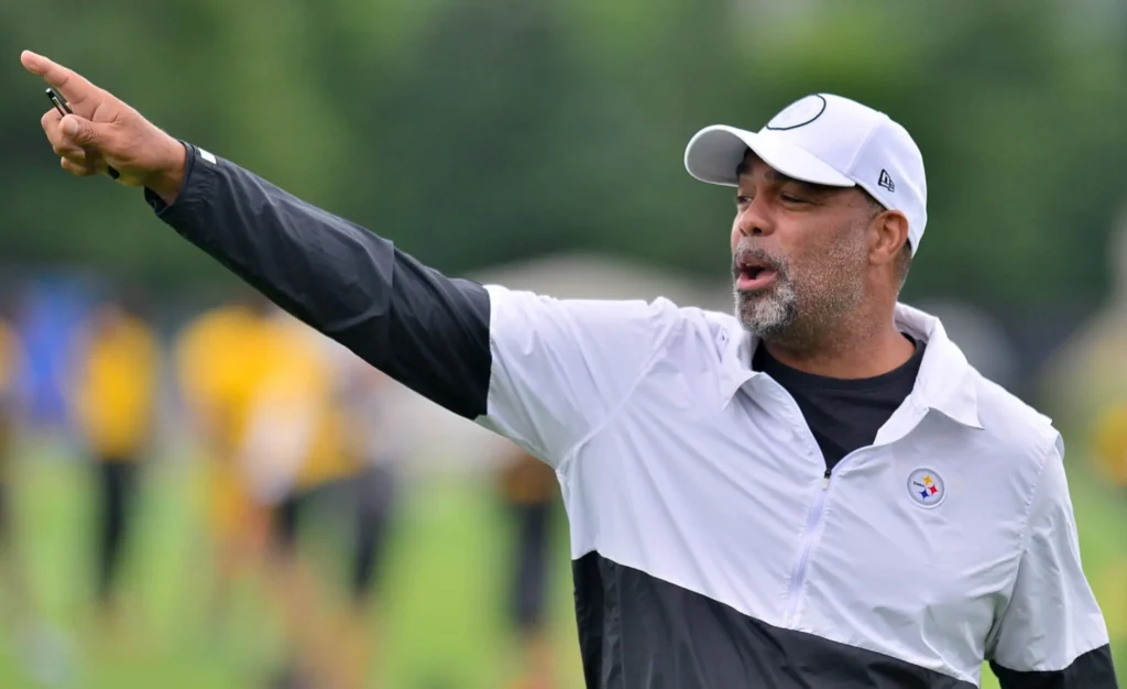 BREAKING NEWS: The Pittsburgh Steelers have made their ultimate decision regarding defensive coordinator Teryl Austin.