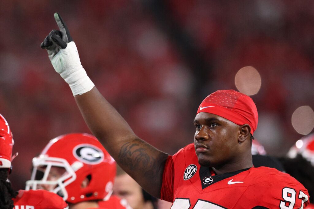 Breaking News: Georgia DL Warren Brinson announces his return to…..