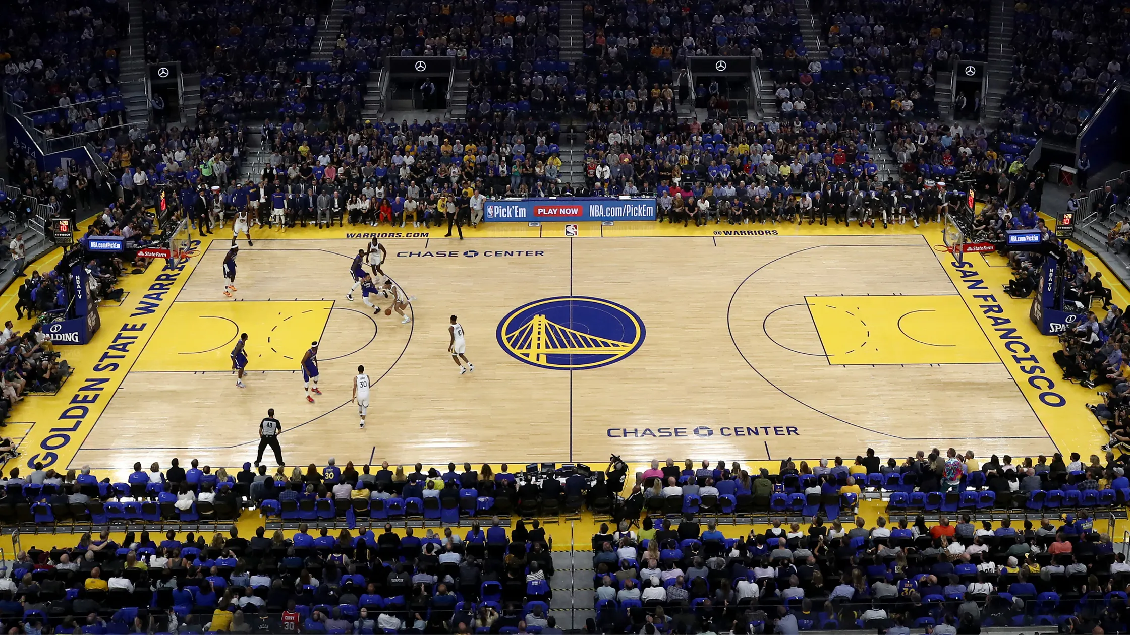 Urgent Update: The Golden State Warriors squad once again etched a new ...
