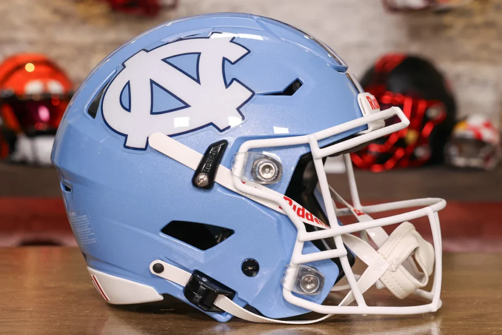 NorthCarolinaTarHeelsRiddellSpeedFlexHelmet01_1200x1200