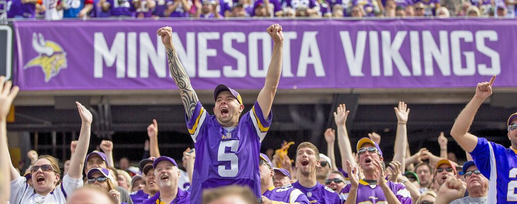 VikingsFans2-62aa554e98