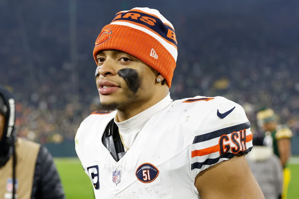 Is it time for concern among Bears fans? Quarterback Justin Fields of the Chicago Bears has taken a notable step by unfollowing his team on Instagram, sparking a conversation on…