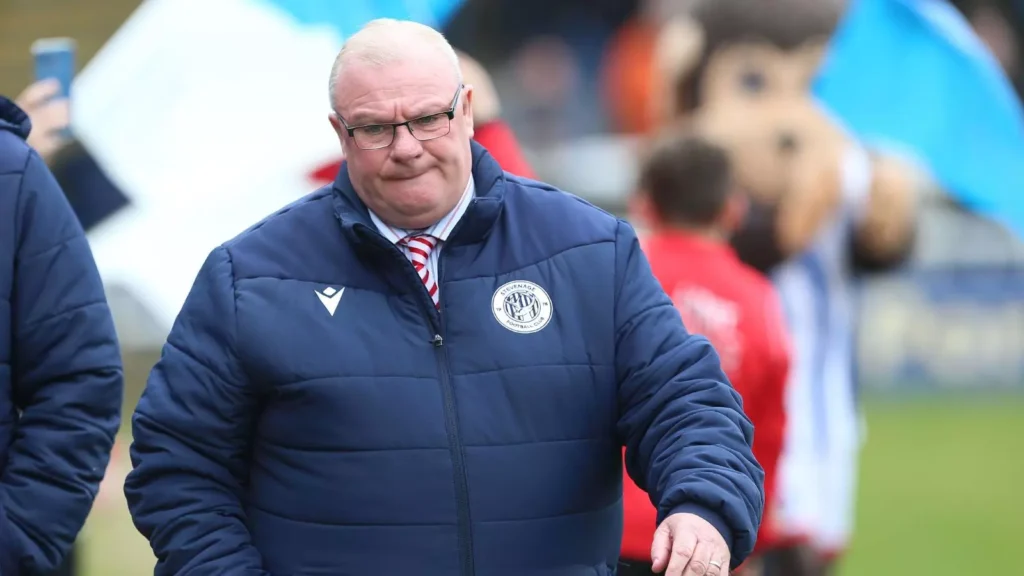 The manager of reading fc Steve Evans is of the opinion that his team should have been awarded two penalties during their League One defeat to Reading.