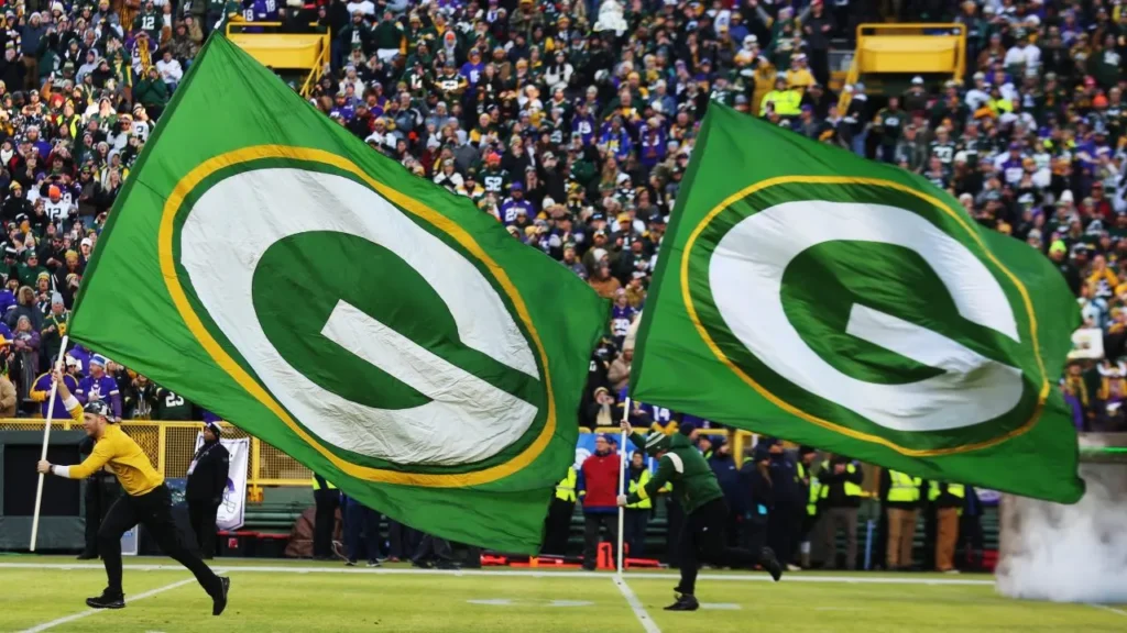  Green Bay Packers Experience Significant Player Movement to Kick Off 2024 Offseason…