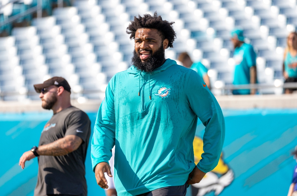 The newly acquired defensive tackle for the Las Vegas Raiders, Christian Wilkins now have the opportunity to experience the fervor of Raider Nation firsthand.