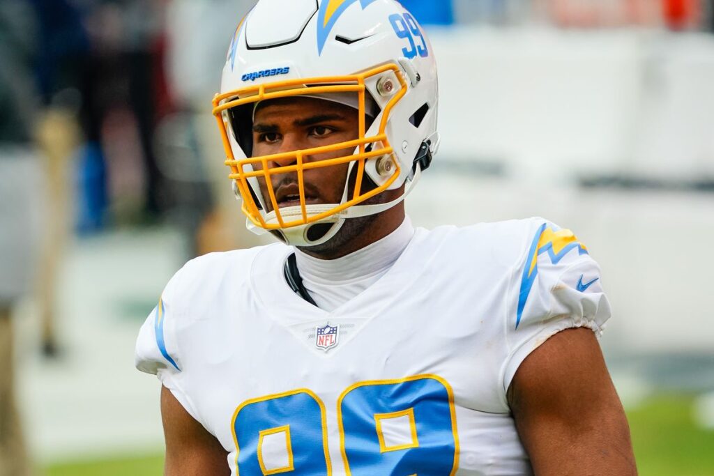 The Las Vegas Raiders have informed defensive lineman Jerry Tillery that he will be released at the start of the new league year on Wednesday….