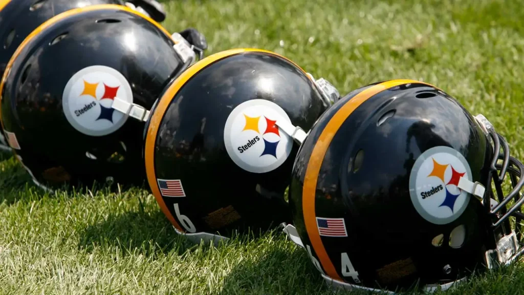 Report: Former Steelers OL Subtly Criticizes Coaching Staff and….