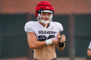 UPDATE: According To The Lombardi Award website, Danny Stutsman Of Sooners Has Added Yet Another Accolade To his Growing Collection Of Preseason Honors.