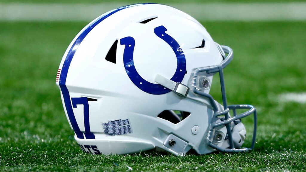 According to ESPN, the Colts’ top wide receiver, is expected to play despite being listed as questionable on Friday’s injury report due to…